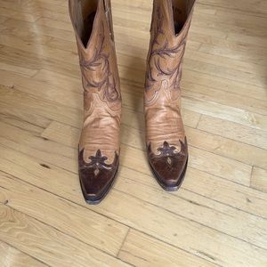 Lucchese women’s boots-size 9